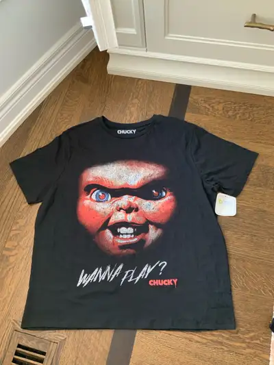 CHUCKY Graphic Black Universal City Studios Adult Unisex T-Shirt NEW SZ XL I have 3 available in siz...