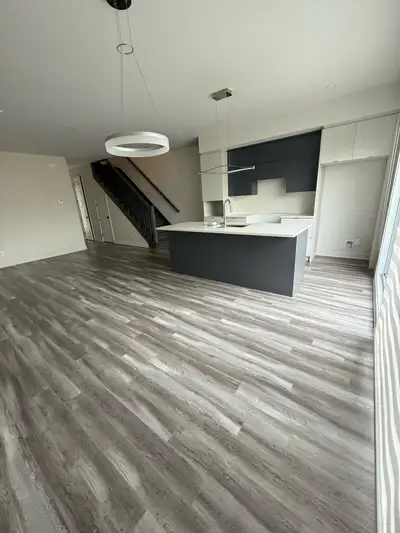 Maison à louer - 3ch 1.5SdB + Garage - 2400$/mois