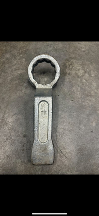Striking wrench 75 mm