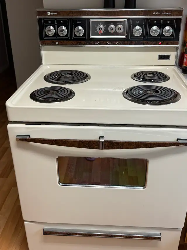 two-bedroom Condo with garage for rent in Long Term Rentals in Regina - Image 9