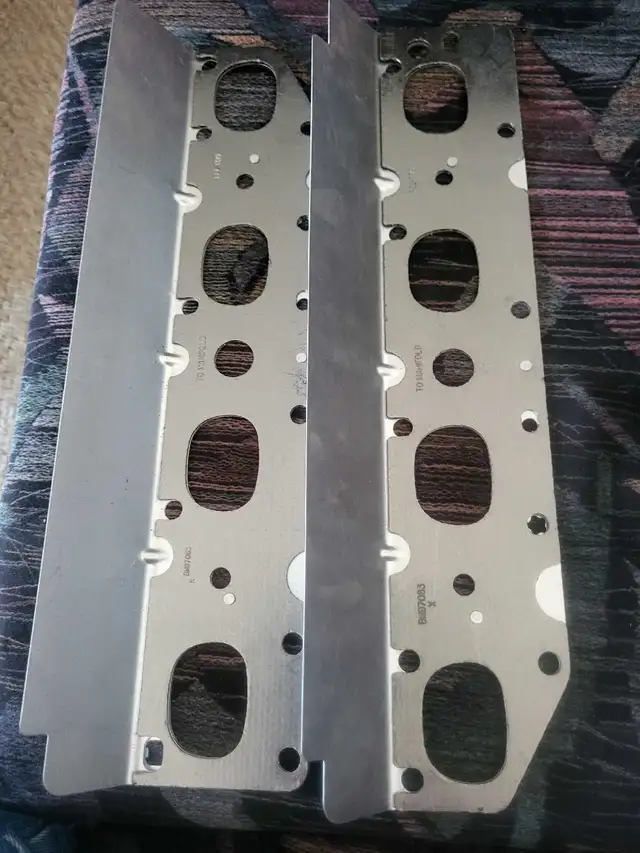 NOS Fel-pro BM97083 BM97065 Manifold Gaskets 5.7 Chrysler Dodge  in Engine & Engine Parts in Regina - Image 2