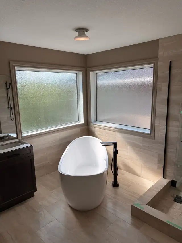 Tile installer / setter in Renovations, General Contracting & Handyman in Edmonton - Image 3