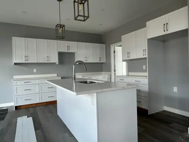 Lakefront Home and Lots For Sale in Saskatchewan in Houses for Sale in Regina - Image 17