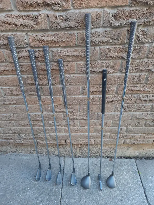 Golf clubs set of  7 in Golf in City of Toronto - Image 2