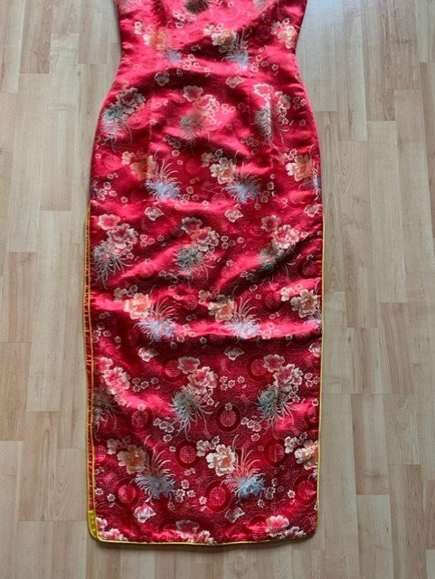 Chinese Red Cheongsam Qipao Dress - Size 6 in Women's - Dresses & Skirts in Burnaby/New Westminster - Image 2