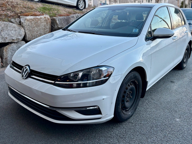 2018 VW Golf Comfortline - Sunroof,  leather & Apple CarPlay in Cars & Trucks in City of Halifax - Image 2