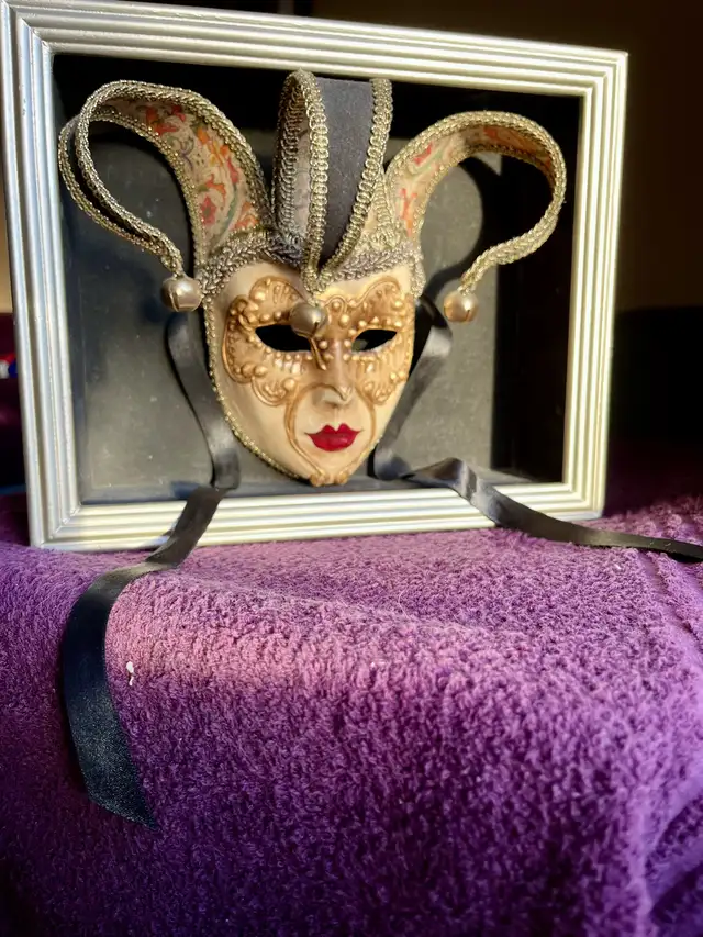 Mardi Gras mask541618105945303042