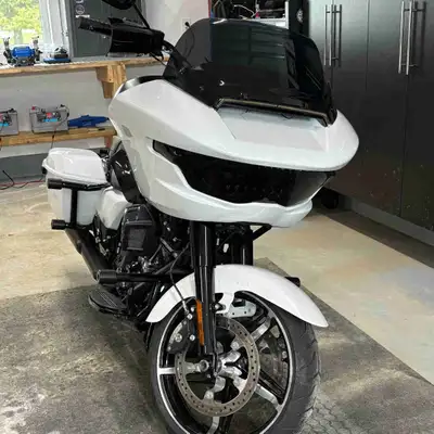 2024 Harley-Davidson Road Glide, featuring a powerful 117ci Milwaukee-Eight engine and a crisp, clea...