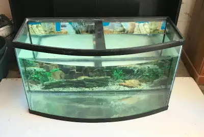 46 Gallon Bow Front Fish Tank/Aquarium