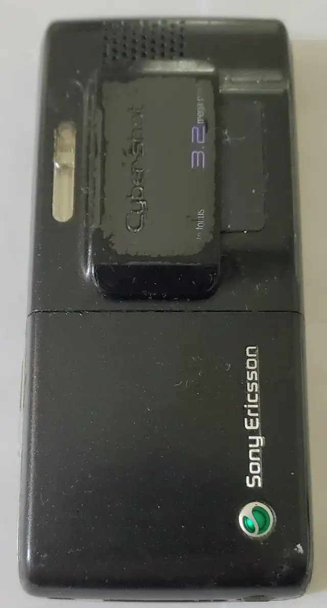 Sony Ericsson Cyber-shot phone in Cell Phones in North Shore - Image 3