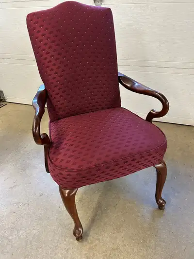 Fauteuil style victorien recouvert en neuf par rembourreur, View more