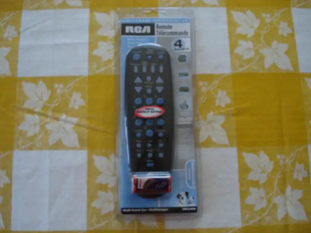 RCA 4 Devices Universal Remote Control TV VCR DVD CRCU400 in Video & TV Accessories in Granby - Image 2