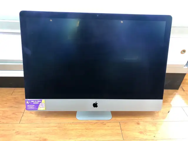 27” 2020 iMac w/Acc in Desktop Computers in City of Toronto - Image 2