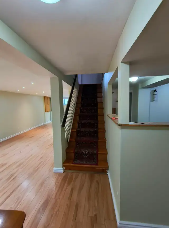 Grand 6-1/2 sur 2 étages, 2 salles de bain dans Parc-Extention in Long Term Rentals in City of Montréal - Image 10