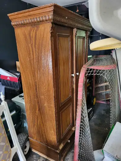 Wooden Wardrobe / Clothes Cabinet – Used 626 ads for antique wardrobe in Dressers & Wardrobes in Ontario