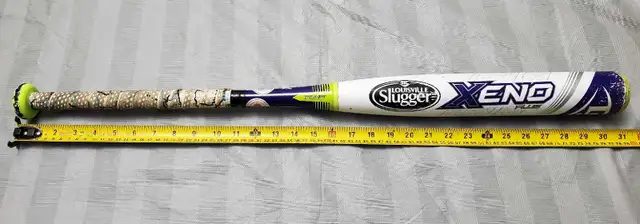 Louisville slugger softball bat 20oz 31 "  in Baseball & Softball in City of Toronto - Image 2