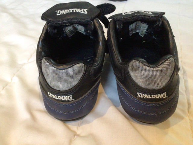 Soulier Soccer SPALDING Shoes Size 12 (Little kids - Toddler) in Soccer in Bathurst - Image 3