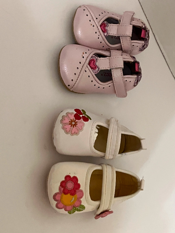 2 Pair Crib Shoes  Approximately 4.5" Long in Multi-item in City of Toronto - Image 4