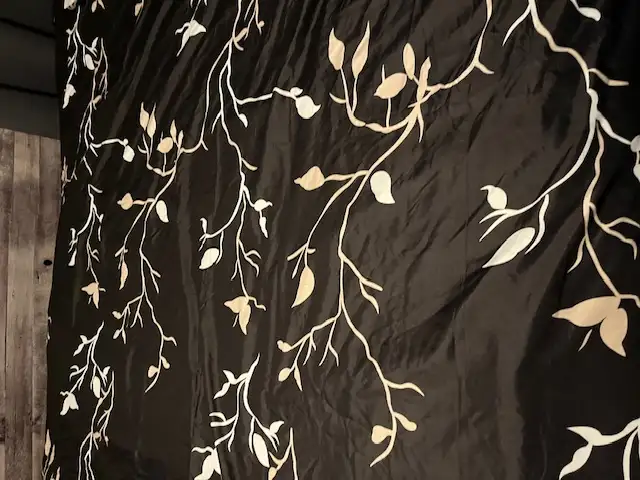 Reversible Duvet Cover - Queen Set in Bedding in Ottawa - Image 4