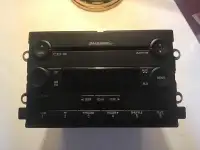 Ford Mustang Shaker 500 Stereo with 6 CD Excellent Condition 