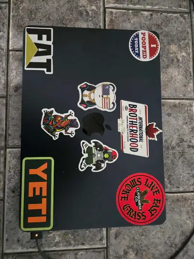 LIKE NEW 2025 MacBook air M4 16BRAM / 256GB SSD & 100% BAT LI, View more