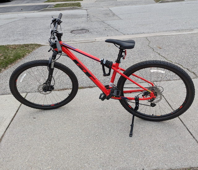 GT Avalanche 29" Mtn.Bike, 27 Speed, Aluminum Frame, Hardtail in Mountain in City of Toronto