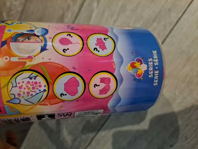Barbie Color Reveal 6 suprises in Toys & Games in Calgary - Image 6