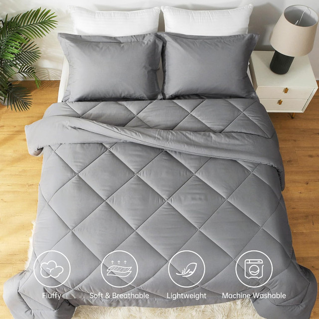 New 3 Piece Reversible Comforter Set • Q $70 • Light Grey in Bedding in Barrie - Image 3
