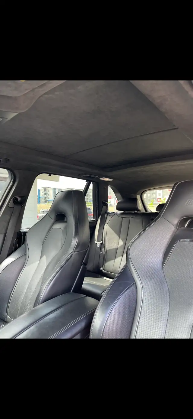 BMW X5M 2015584651726620600321