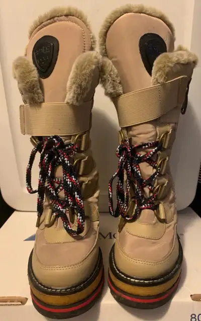 Only worn once Pajar boots for women. Size 6
