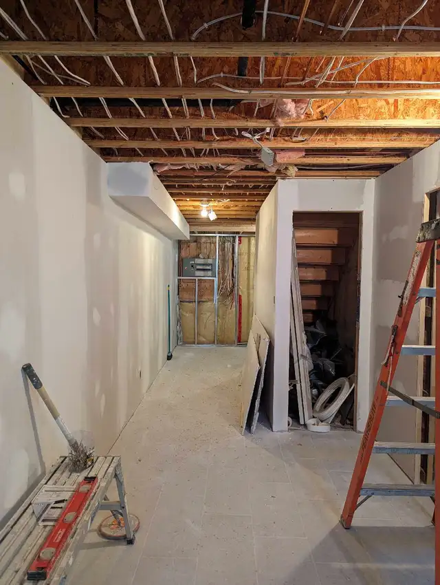 Bathroom and Basement Remodeling  in Renovations, General Contracting & Handyman in Windsor Region - Image 7