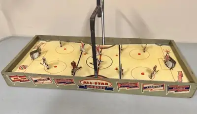 PARKER PICKERS - Vintage All-Star Table Top hockey game by Munro, Canada, flat tin cut-out all star...