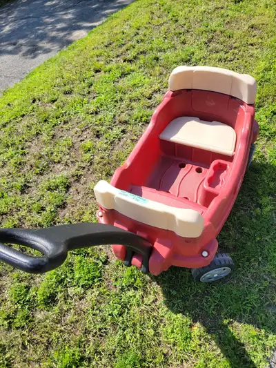 Little Tikes Cozy Cruisin' Wagon, View more