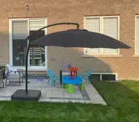 10 ft Round Patio Umbrella and Base - Black