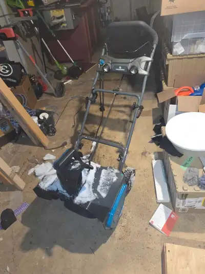 Yardworks 20 amp snow blower, View more