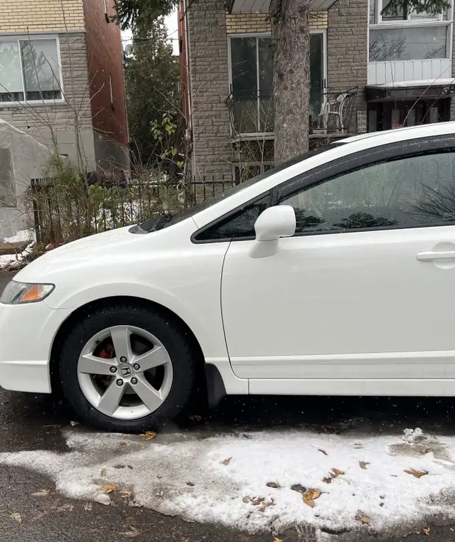Honda Civic 2009 LX in Cars & Trucks in City of Montréal - Image 5