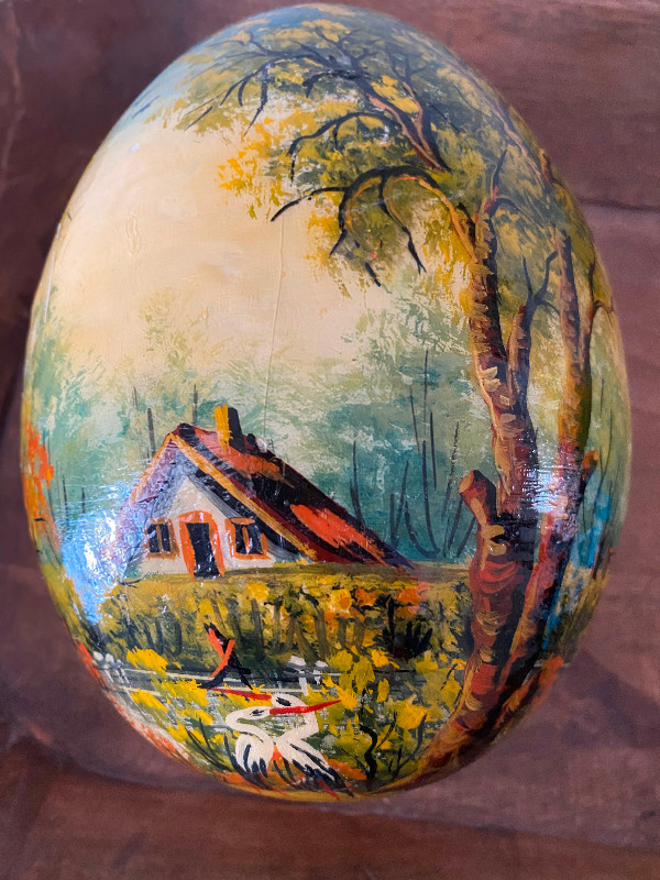 Vtg beautiful oil painted wooden egg in Arts & Collectibles in Markham / York Region