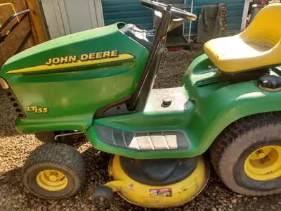 PARTING OUT a John Deere LT155 lawn tractor. It has a 42" mulcher deck, a 15hp Kohler engine and a h...