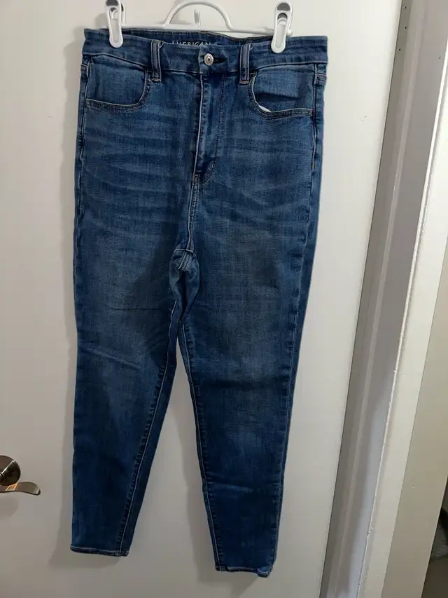 Size 12 American Eagle Jeans in Women's - Bottoms in Barrie - Image 2