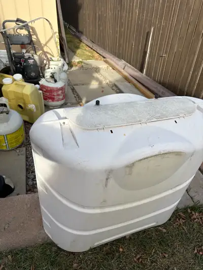 30 pound propane hard RV cover.