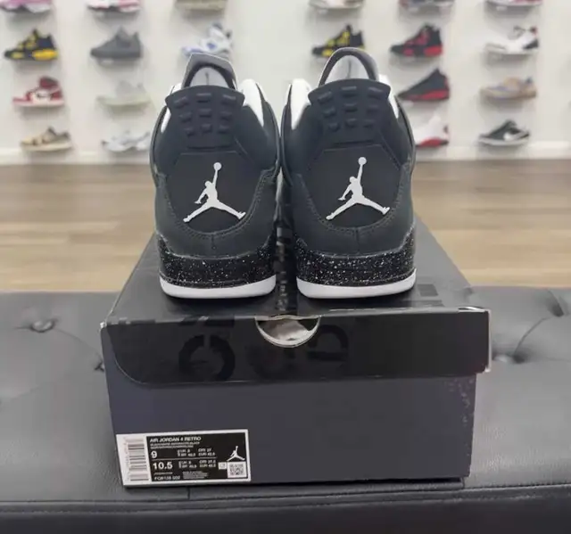 DS Nike Air Jordan Retro 4 Fear Size 9 in Men's Shoes in Mississauga / Peel Region - Image 4