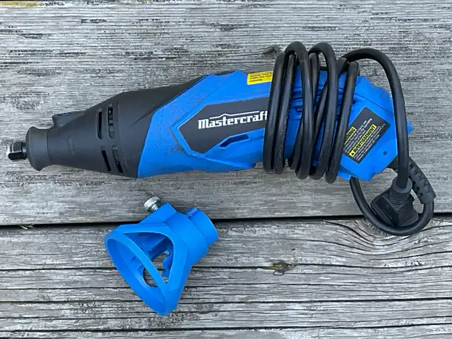 Mastercraft Corded Variable Speed Rotary Tool with Attachments in Power Tools in Edmonton - Image 5