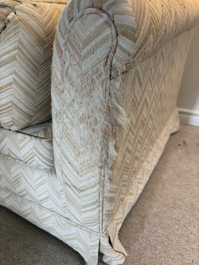 Hide-a- Bed Sofa FREE in Couches & Futons in Kingston - Image 7
