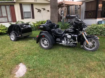 Buy the trike and get the trailer for free. One owner with approx. 20 thousand kms. Over ten thousan...