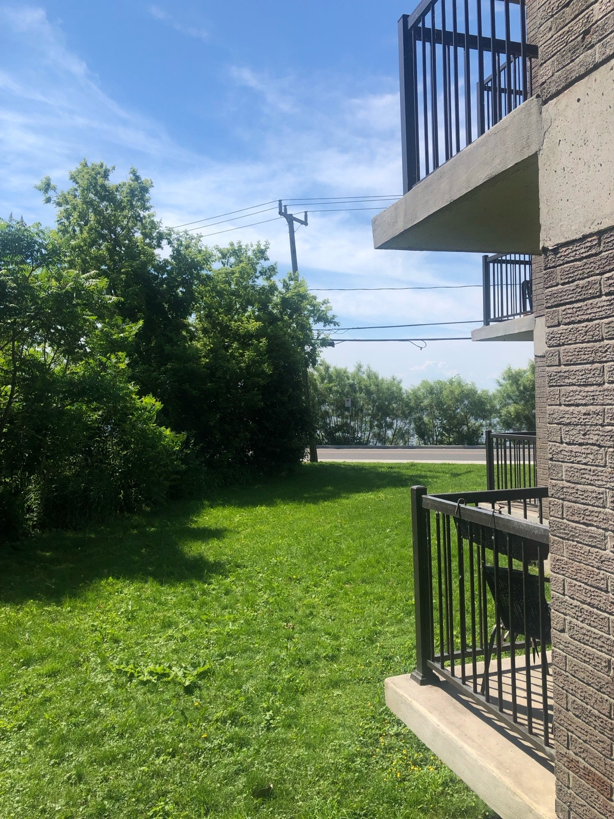 55 Chem. du Bord-du-Lac-Lakeshore — photo 3