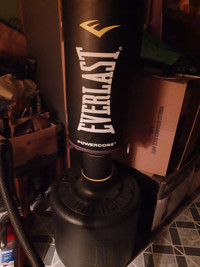 Punching bag sur pied neuf