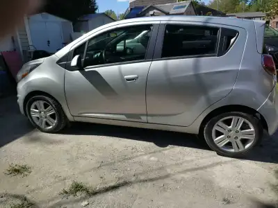 Auto Chevrolet Sparks gris 2013 a vendre! Excellent véhicule de promenade! A1 ! Aucube rouille et tr...