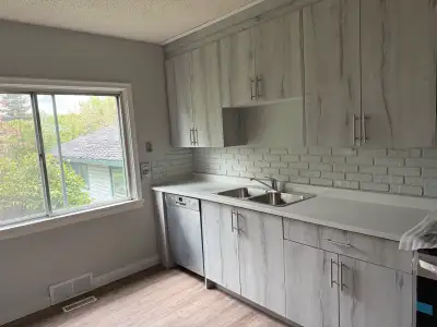 Charming 3‑Bedroom Main‑Floor Suite for Rent – 824 9A Street