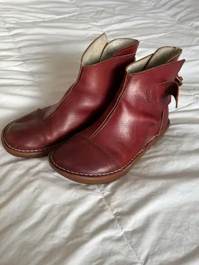 El Naturalista leather women’s boots, View more
