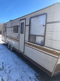 29’ travelaire camper trailer park living farm bunki office sold